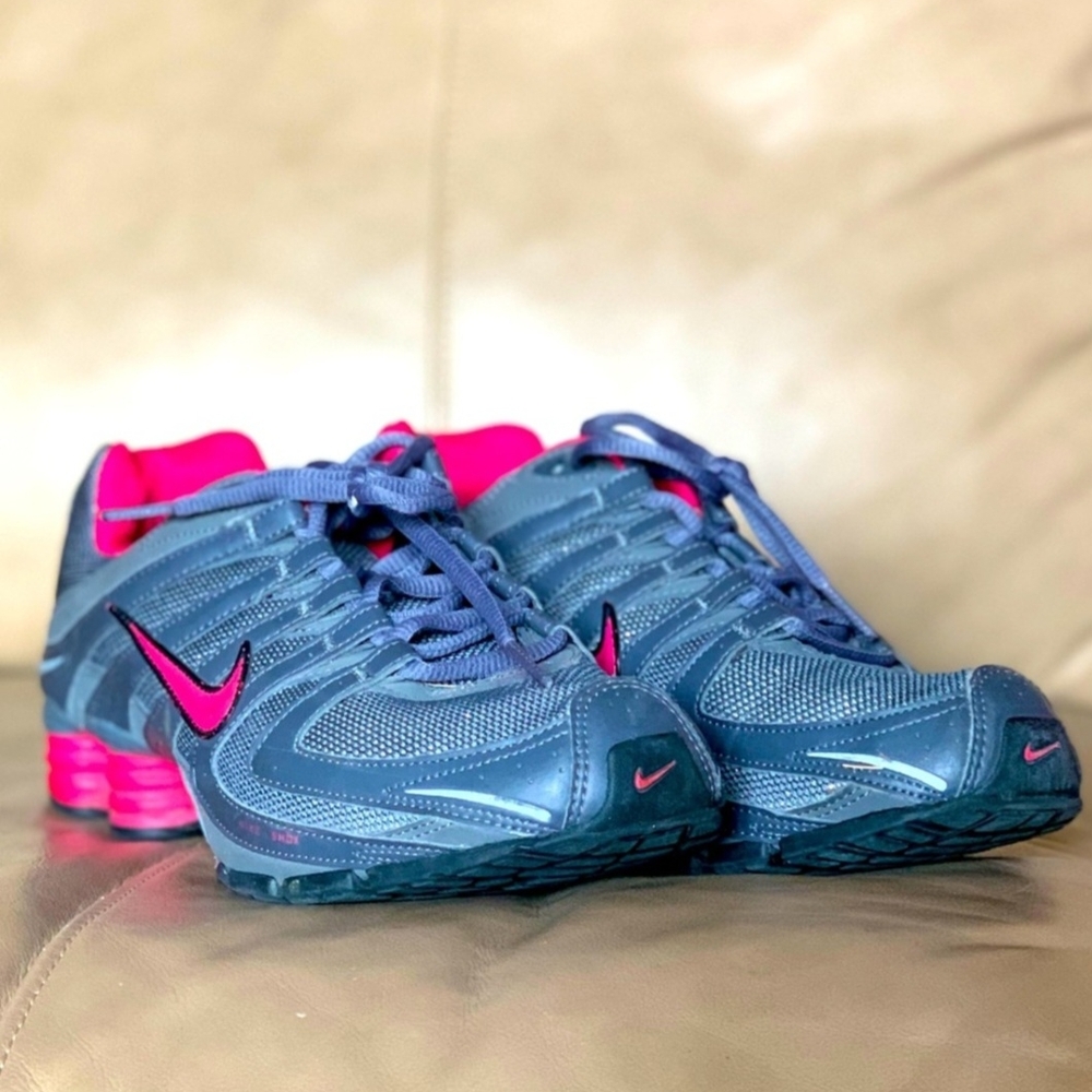 Nike Women's Athletic Shoes in Blue and Pink
